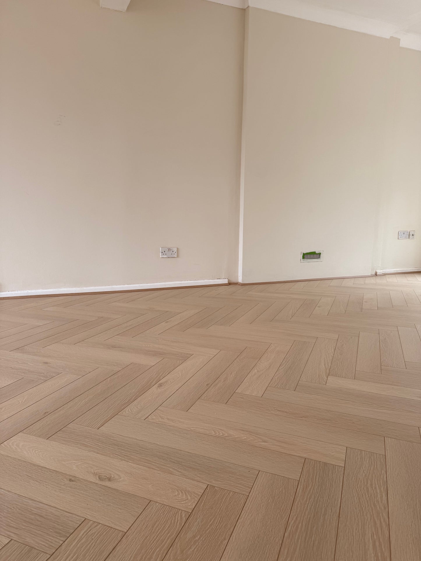 Denver Oak herringbone Laminate