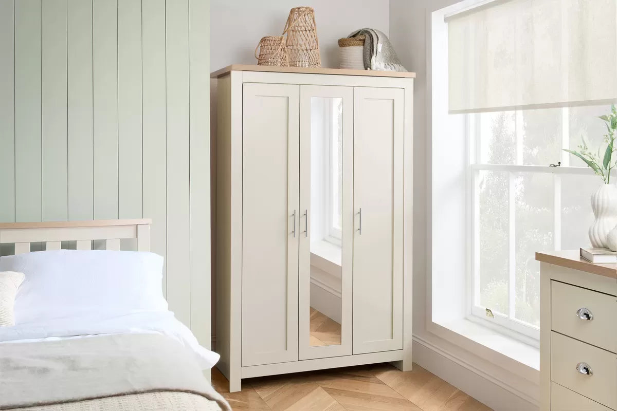 Highgate 3 Door Wardrobe With Mirror