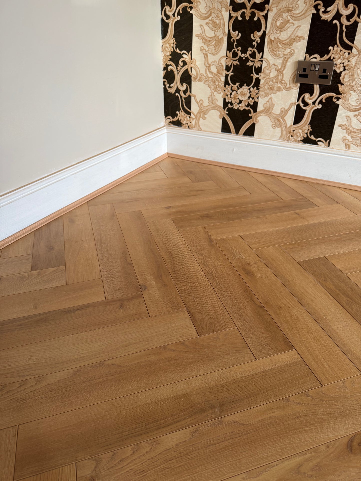 Warren Oak Herringbone Laminate