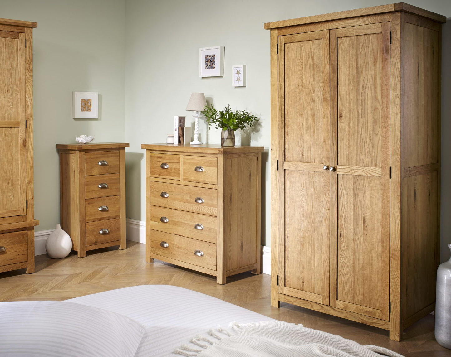 Woburn Small 3 Drawer Bedside